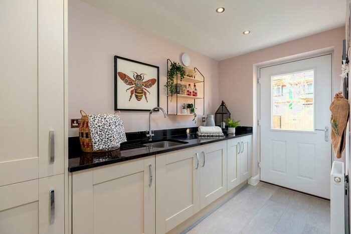 4 Bedroom Detached House For Sale In Grand Union Road Market Harborough, LE16