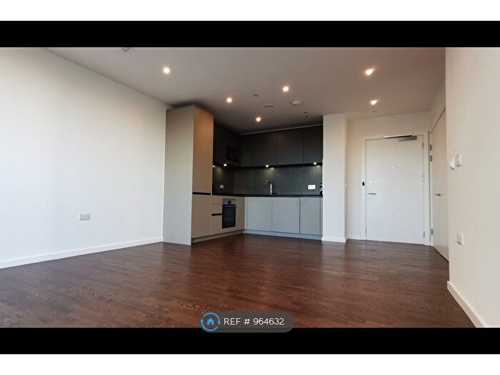 1 Bedroom Flat To Rent In Kingwood Apartments, London, SE8