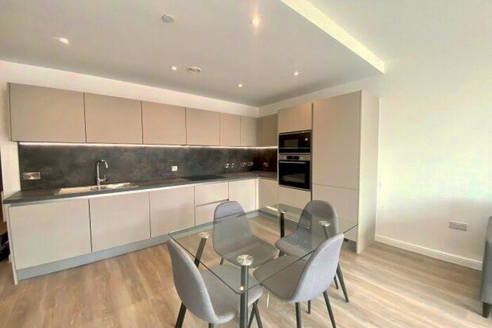 2 Bedroom Flat To Rent In Regent Road, Altrincham, WA14