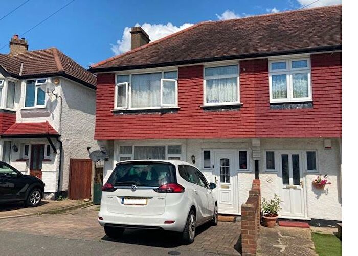 3 Bedroom Semi-Detached House To Rent In Poulton Avenue, Sutton, SM1