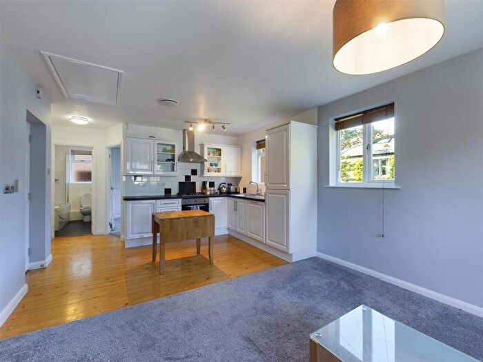 1 Bedroom Apartment To Rent In Chippinghouse Road, Sheffield, S7