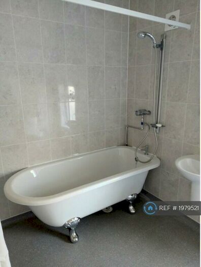 3 Bedroom Terraced House To Rent In Bedford Road, Bootle, L20