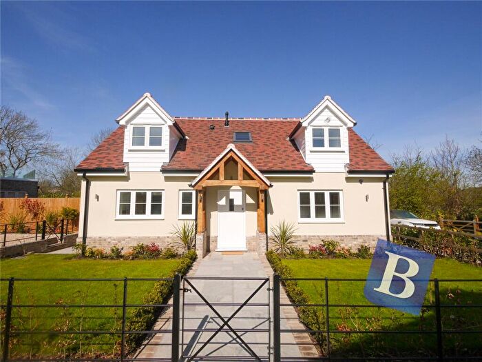 3 Bedroom Detached House To Rent In Days Lane, Pilgrims Hatch, Brentwood, Essex, CM15