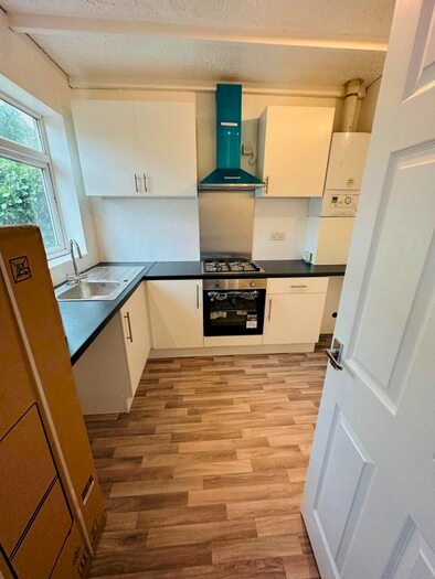 3 Bedroom Semi-Detached House To Rent In Friern Barnet Lane, London, N20