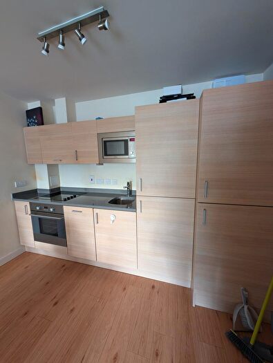 1 Bedroom Flat For Sale In Boulevard Drive, London, NW9