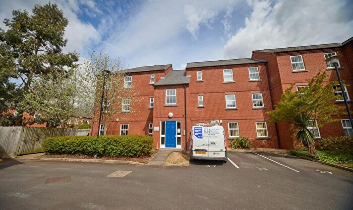 2 Bedroom Flat To Rent In Factory Road, Hinckley, LE10