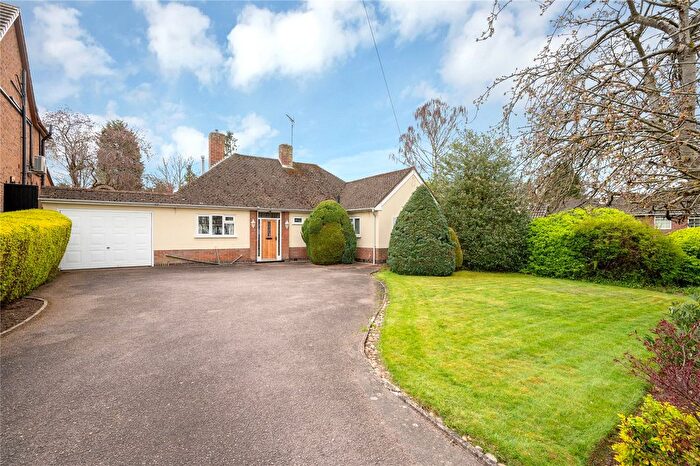 3 Bedroom Bungalow For Sale In The Broadway, Oadby, Leicester, LE2