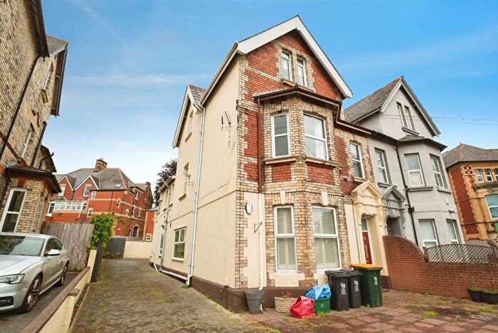 3 Bedroom Flat For Sale In Caerau Road, Newport, NP20