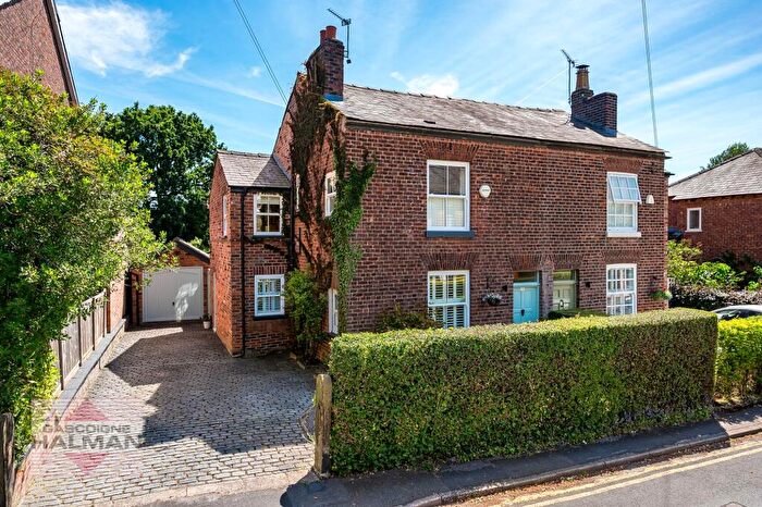 4 Bedroom Semi Detached House For Sale In April Cottage, Bourne Street, SK9