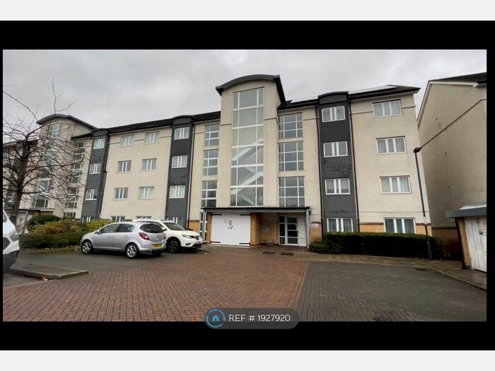 2 Bedroom Flat To Rent In Fantail Close, London, SE28