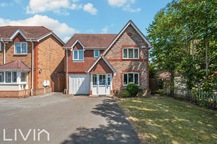 4 Bedroom Detached House For Sale In Cardinal Close, South Croydon, Greater London, CR2