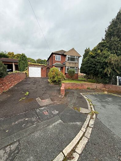 3 Bedroom Detached House To Rent In Henley Road, Dewsbury, WF12