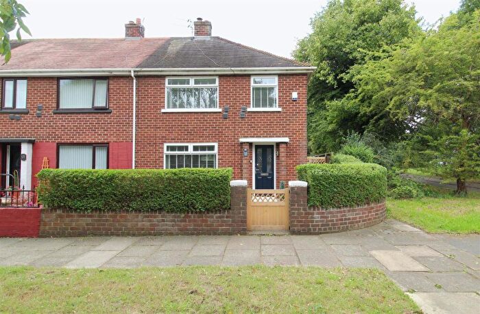 3 Bedroom End Of Terrace House For Sale In Dooley Drive, Old Roan, Liverpool, L30