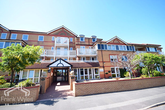 1 Bedroom Apartment To Rent In Poplar Court, Kings Road, Lytham St. Annes, Lancashire, FY8