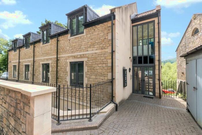2 Bedroom Apartment To Rent In Crofton House, London Road West, Bath, BA1
