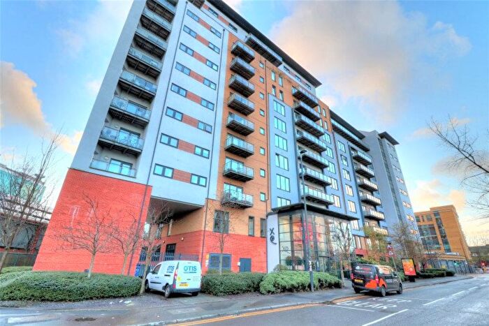 2 Bedroom Flat To Rent In , Taylorson St South, M5
