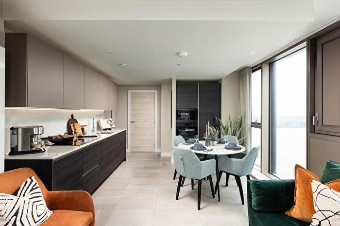 2 Bedroom Flat To Rent In The Lexington, William Jessop Way, L3