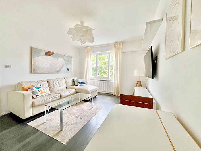 1 Bedroom Flat To Rent In Belsize Avenue, Belsize Park, NW3