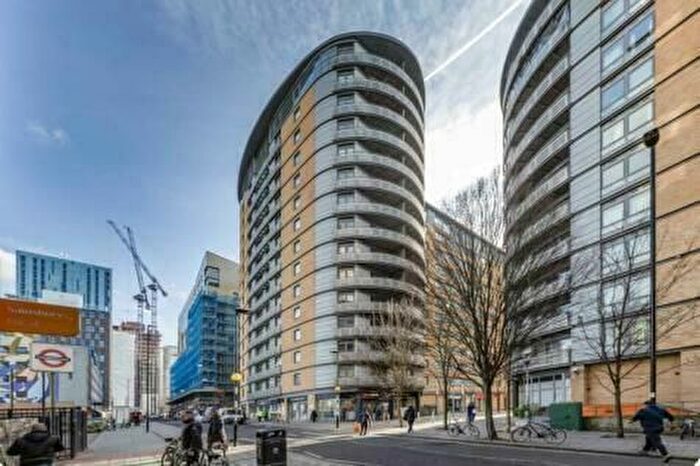 1 Bedroom Flat To Rent In Trentham Court, Victoria Road, North Acton, Park Royal, London, W3