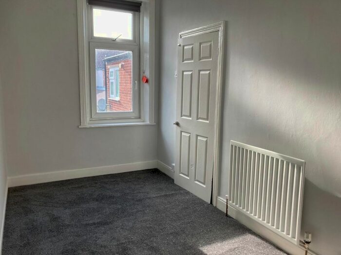 3 Bedroom Flat To Rent In Elsdon Terrace, North Shields, NE29