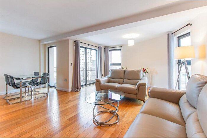 2 Bedroom Apartment To Rent In Landmark Place, Churchill Way, Cardiff, CF10