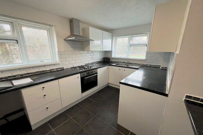 2 Bedroom Flat To Rent In Wern Goch West, Caerdydd, CF23
