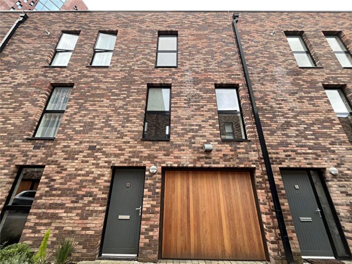 3 Bedroom Terraced House To Rent In Lockgate, Manchester, Manchester, M4