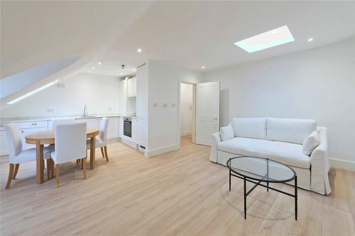 1 Bedroom Flat To Rent In Sinclair Road, Brook Green, London, Uk, W14