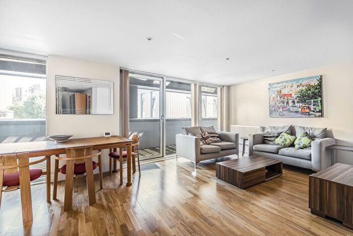 2 Bedroom Flat For Sale In Merryweather Place, London, SE10