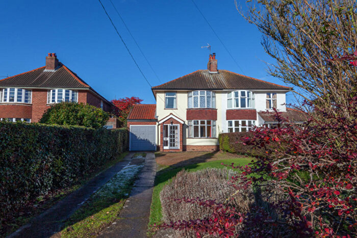 3 Bedroom Semi-Detached House For Sale In Old Barrack Road, Woodbridge, IP12