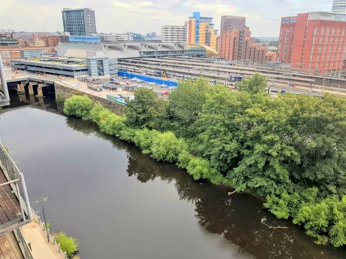 2 Bedroom Apartment To Rent In Whitehall Quay, Leeds, LS1