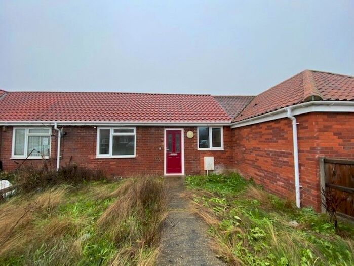 1 Bedroom Terraced Bungalow For Sale In Lincoln Close, Hingham, Norwich, Norfolk, NR9