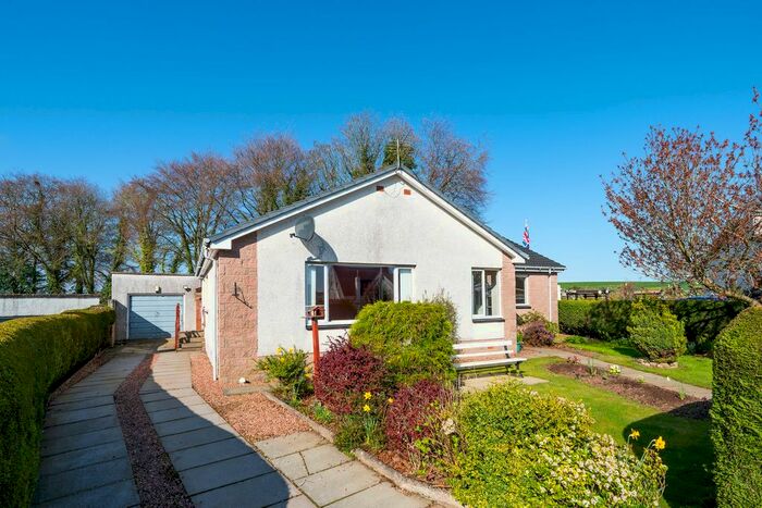 3 Bedroom Detached Bungalow For Sale In James Place, Stanley, PH1