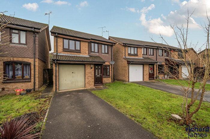 3 Bedroom Detached House For Sale In Camton Road, Middleleaze, Swindon, SN5