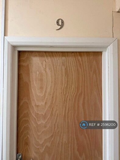 1 Bedroom Flat To Rent In Wellington Street, Grimsby, DN32