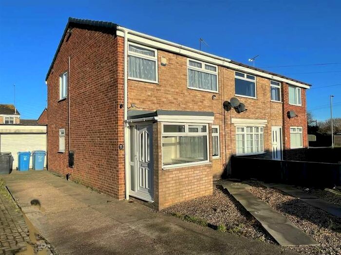 3 Bedroom Property To Rent In Foxholme Road Hull, HU7