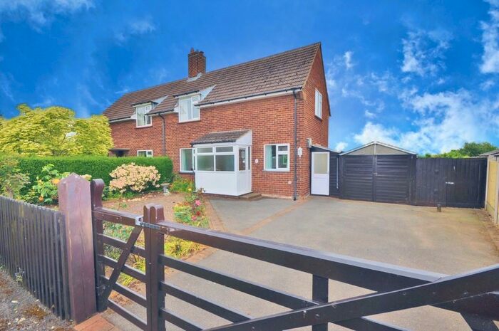 2 Bedroom Semi-Detached House For Sale In Holloway Close, East Bridgford, NG13