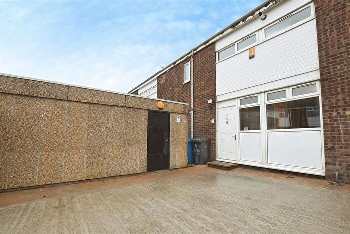 2 Bedroom Terraced House For Sale In Logan Close, Bransholme, Hull, HU7