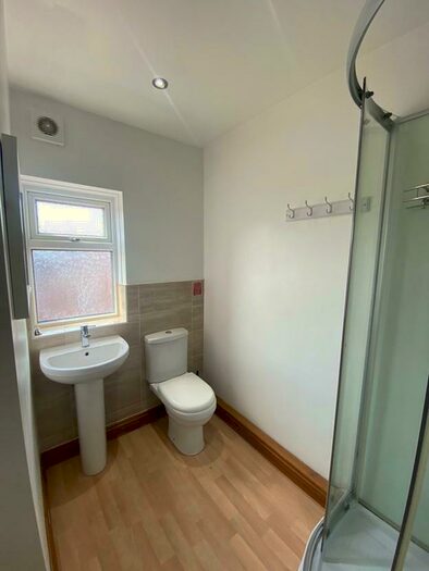 6 Bedroom Semi-Detached House To Rent In **£pppw Excl Bills** Kimbolton Avenue, Lenton, NG7