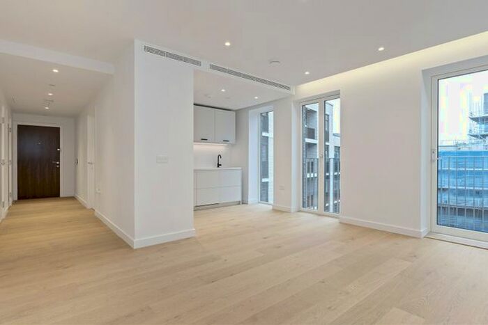 2 Bedroom Flat To Rent In Jubilee Walk, London, WC1X