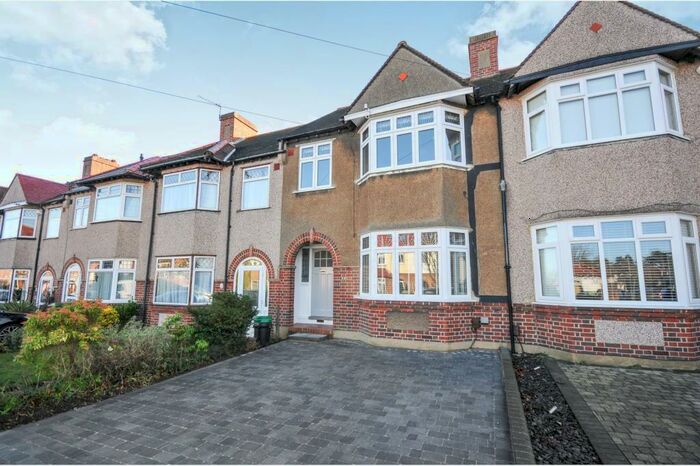 3 Bedroom Terraced House To Rent In Rose Walk, West Wickham, BR4