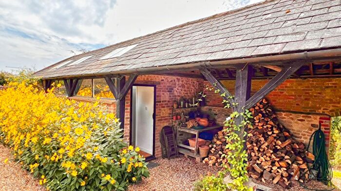 Studio To Rent In Slade Lane, Rogate, Petersfield, GU31