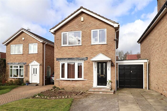 3 Bedroom Detached House For Sale In Burton Fields Road, Stamford Bridge, York, YO41