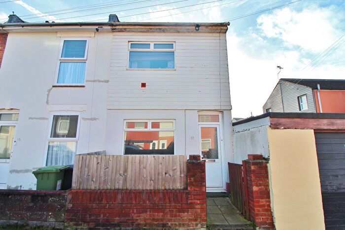 2 Bedroom End Of Terrace House For Sale In Newcomen Road, Stamshaw, PO2