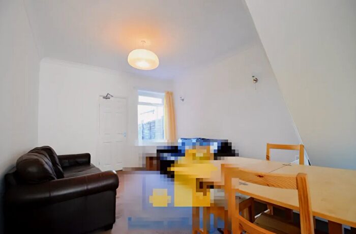 4 Bedroom Flat To Rent In Milner Road, Birmingham, B29