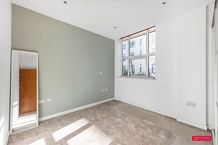 2 Bedroom Flat To Rent In Bromyard House, Bromyard Avenue, London, W3