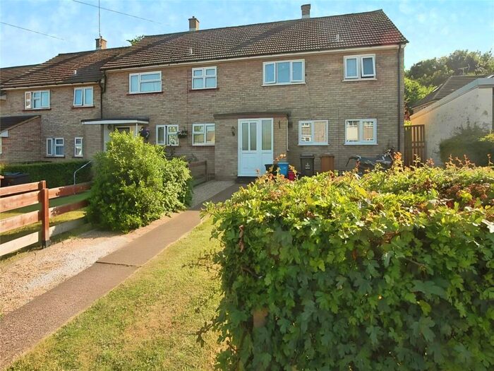 3 Bedroom End Of Terrace House To Rent In Fry Road, Stevenage, Hertfordshire, SG2