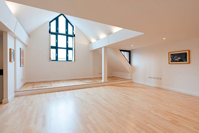 3 Bedroom Terraced House To Rent In St. Thomas Street, Oxford, OX1