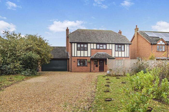 4 Bedroom Detached House For Sale In Green Lane, Upton, PE28