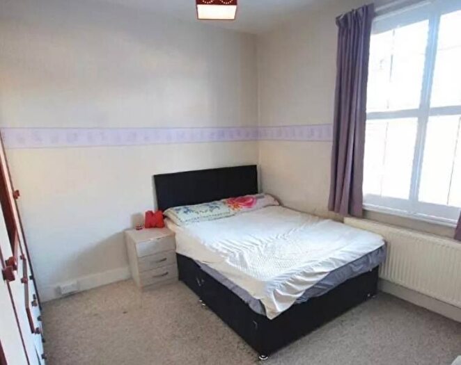 3 Bedroom Terraced House To Rent In Burns Road, Wembley, HA0